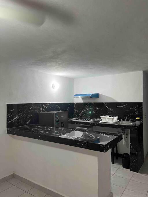 Departamento Todo Cerca Playa Azul Appartement Manzanillo Buitenkant foto